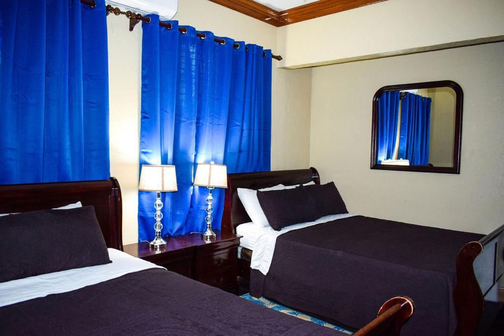 Brownstone Guesthouses Νασάου Εξωτερικό φωτογραφία