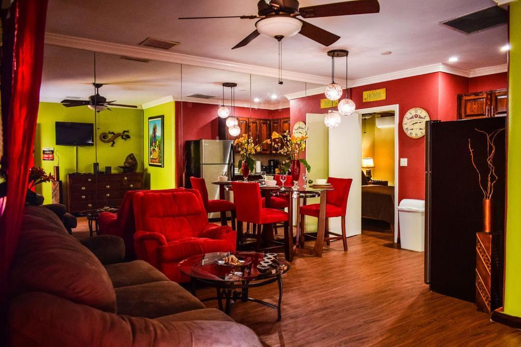 Brownstone Guesthouses Νασάου Εξωτερικό φωτογραφία