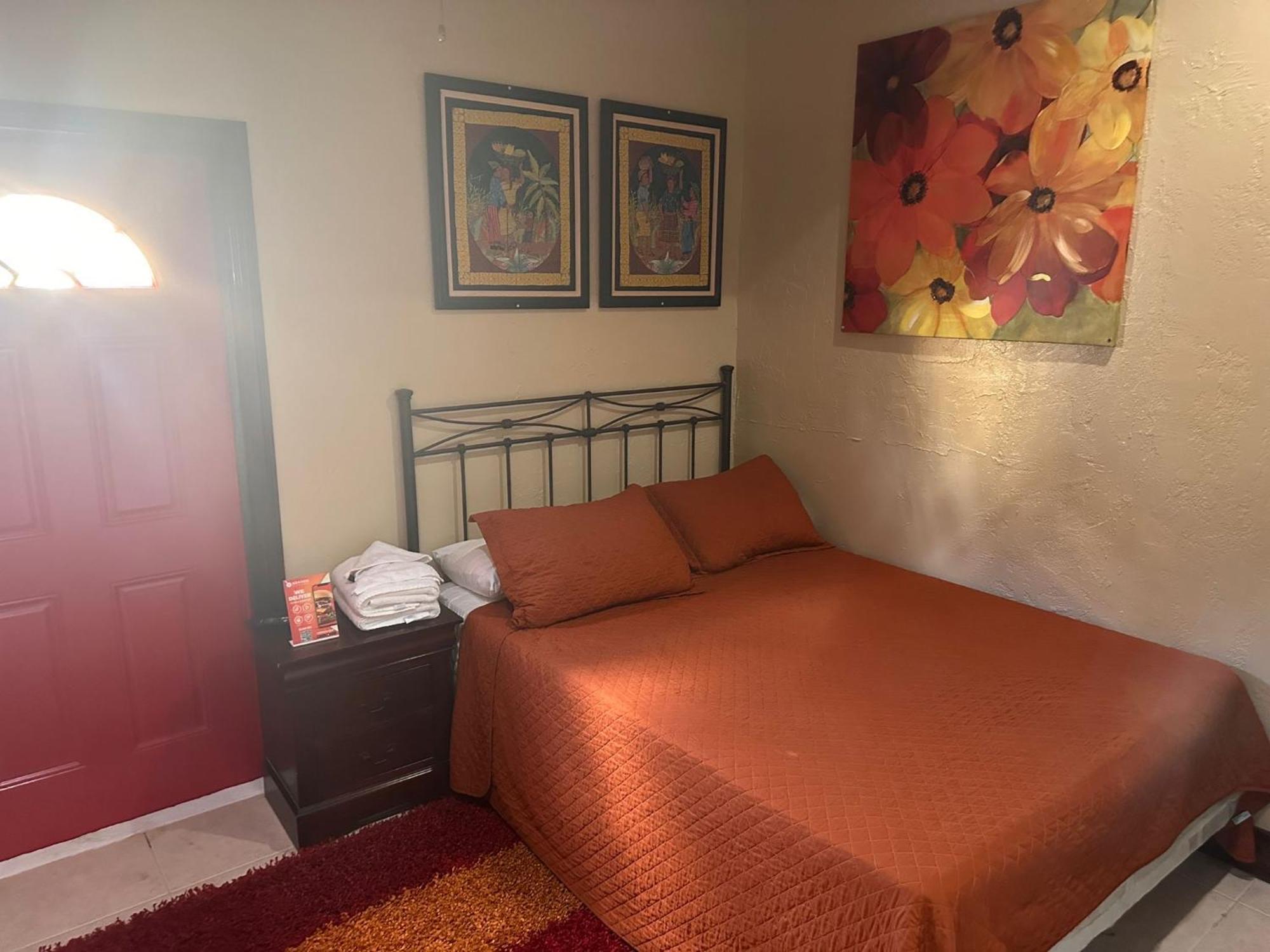 Brownstone Guesthouses Νασάου Εξωτερικό φωτογραφία